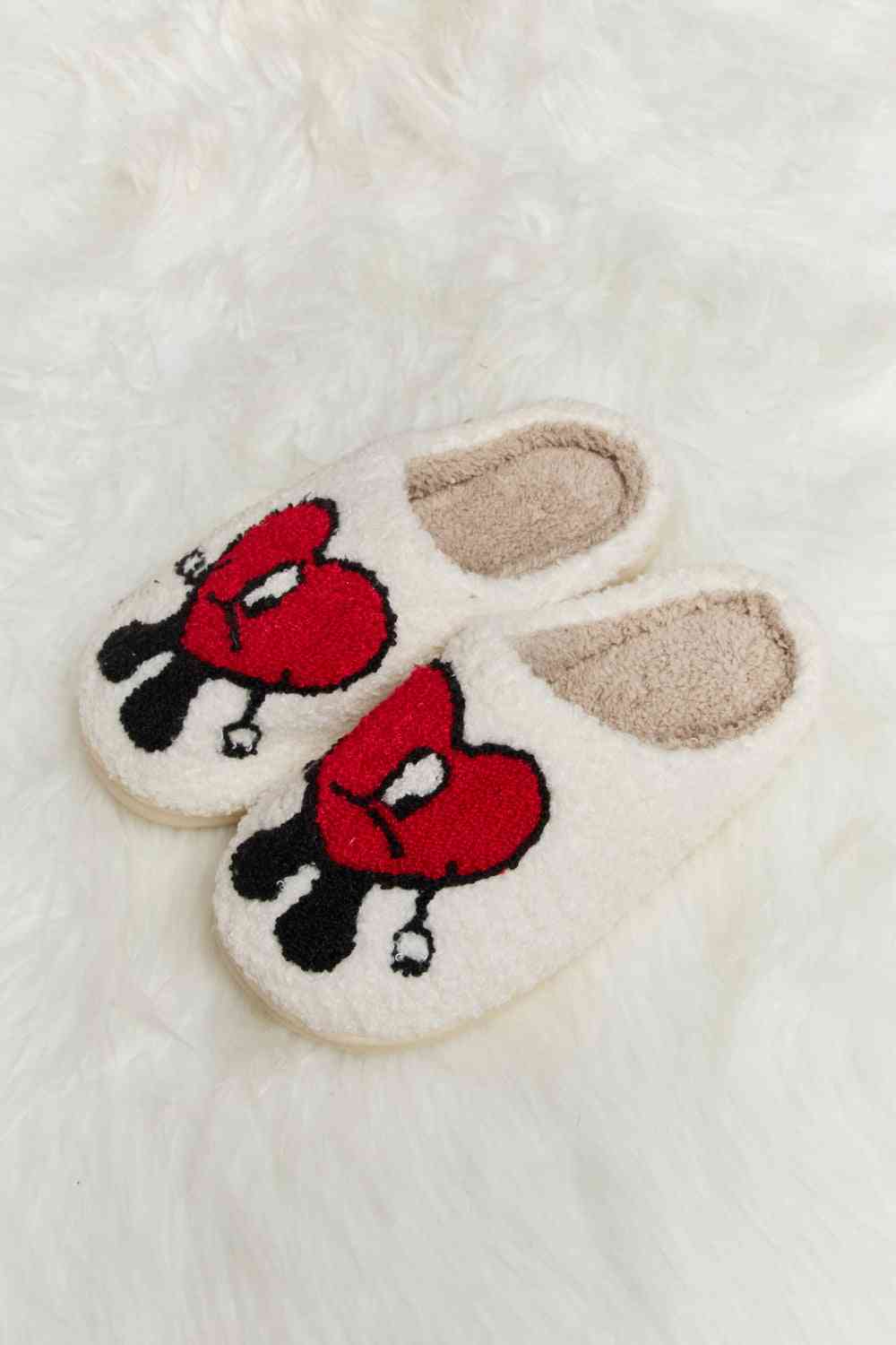 Pantuflas de felpa con estampado de corazones Melody Love