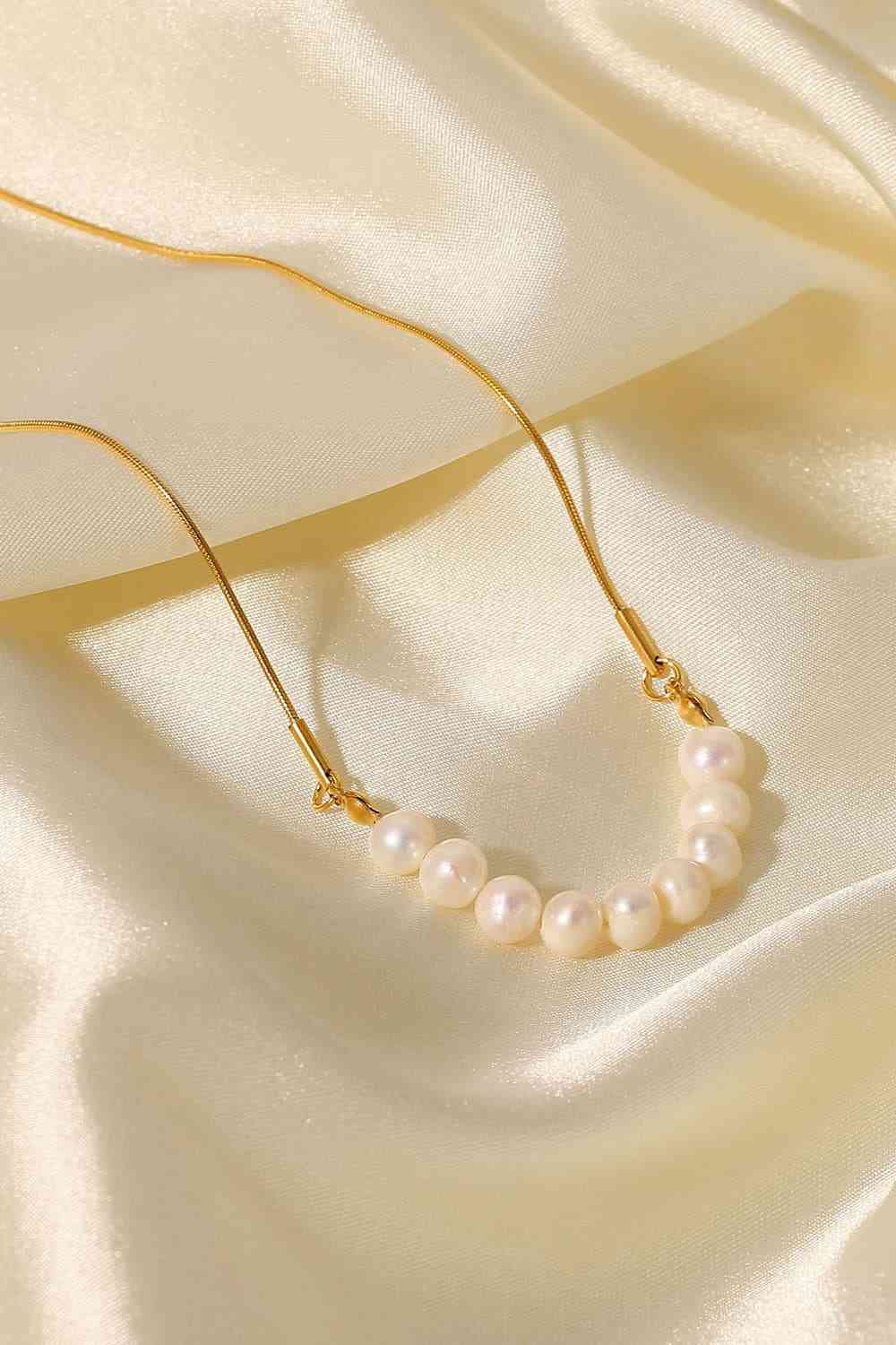 Collar de perlas de agua dulce chapado en oro de 18 quilates