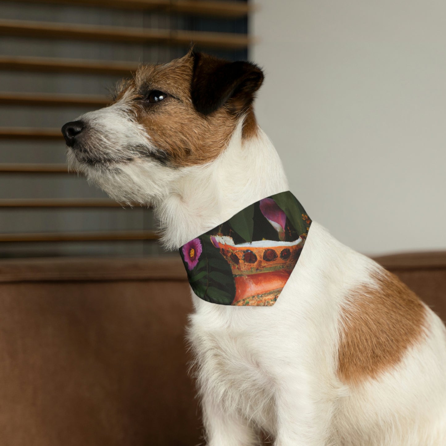 "Un jardín en ruinas" - El collar de bandana para mascota alienígena