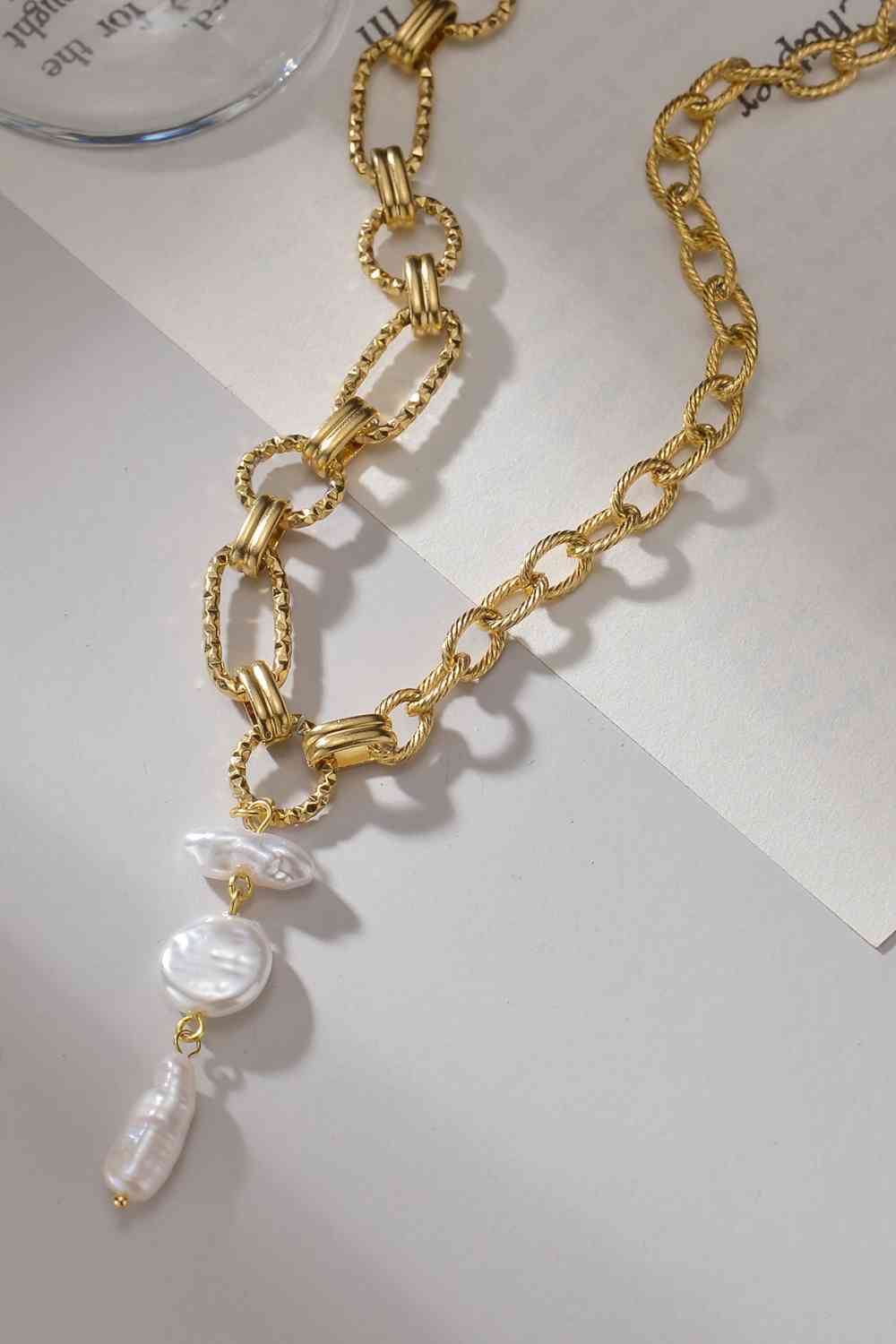 Halskette mit Perlenanhänger aus Edelstahl