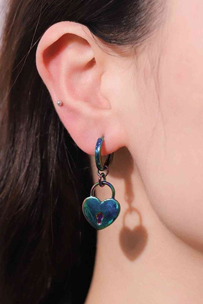 Pendientes colgantes de corazón multicolor