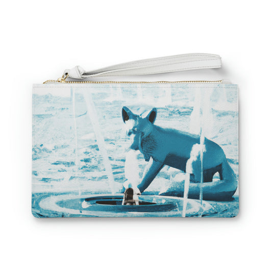 "Foxy Herumtollen im Brunnen" - Die Alien Clutch Bag